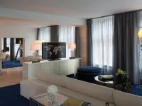 Renaissance Hamburg Hotel Hotels near Baumwall underground station