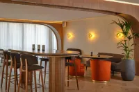 The Reach at Piccadilly, Manchester, a Tribute Portfolio Hotel - breakfast