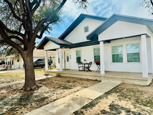 #1 Charming 5BR 1BA Home in Midland – Comfort, Convenience & Great Location!