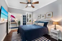 Waterview! 5 Bedrooms! 10 minutes to Fort Myers Beach!