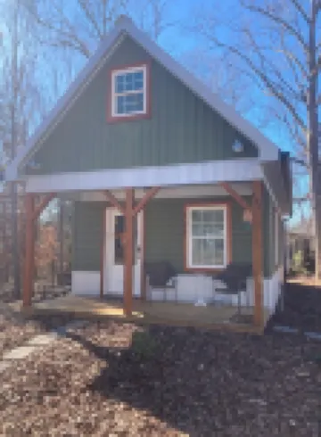Broyles Landing Cottage at Lake Hartwell SC