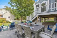 Panoramic Ocean View 6-Bedroom Family Home, Walk to Beach & Nubble Lighthouse!