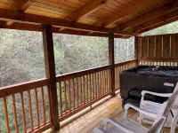 Amazing Cabin, Close to Everything/Fireplace/Jacuzzi/Hot Tub/Pool Table/Com.Pool