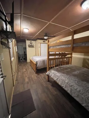 Reel Retreat at Sam Rayburn waterfront access