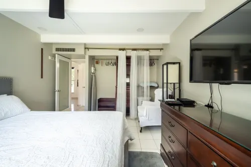 1-bedroom villa just 16 minutes from Lake Kissimmee State Park