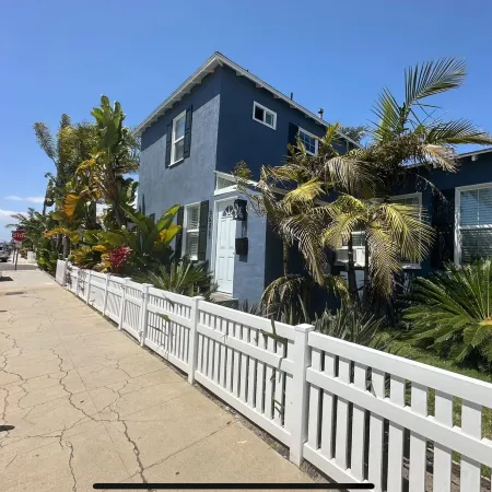 Naples Island Pool House