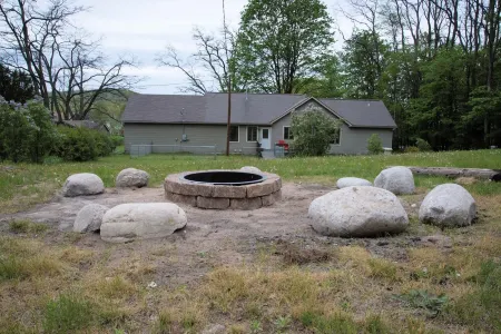 Bear Haven Cottage at Glen Lake Narrows