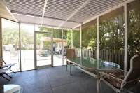 Large Pool 3Bdr 2bath home near Siesta Beach