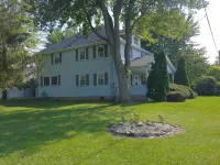 Rural Retreat yet close to the sites. Cedar point*Jet Express* African Safari - Wifi