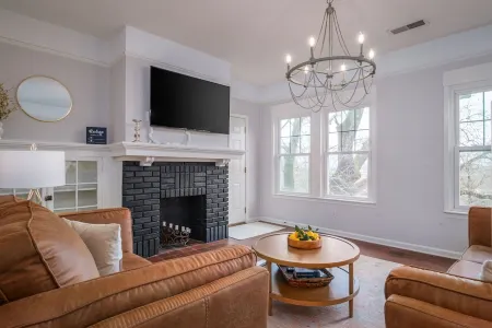 Historic Highland Park Gem Отели рядом с достопримечательностью «Amtrak - Birmingham»