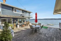 Waterfront-Cozy Cottage on the Water! Best View of Pnw Moody Season. Green Clean