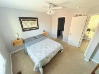 Steps from Mass Ave & Bottleworks + Garage parking