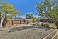 Taos Pine Home - A/C - HotTub - Entire House - Private Courtyard Hotels in Taos