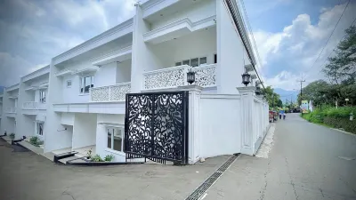 RRR Luxury Villas Hotels in Cisarua Subdistrict