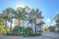 LUXURY 4-Ensuites Beach condo in Jupiter 100 Yards to Ocean!Ocean Views!
