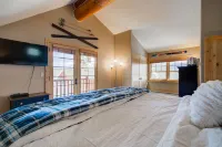 5 Bedroom Ski In/Out Powder Ridge Cabin