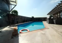 Belanova Apartments and Suites - Rooftop Pools