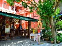 Ban to Guesthouse Отели в г. 