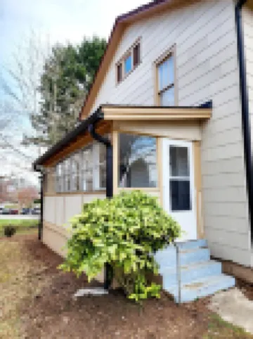 House on Avenue near Lenoir Rhyne University College