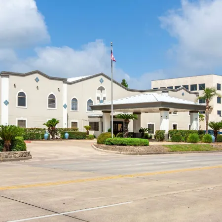 Days Inn & Suites by Wyndham NASA Space Center Houston