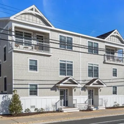 1 Block to Beach with Linens + Towels and Coffee Included Hotels near Seaside Park