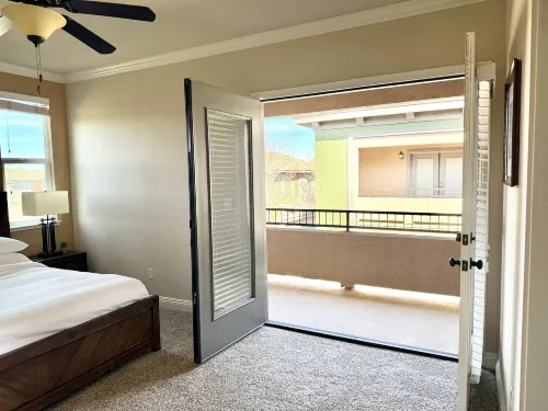 New Cozy & Stylish 1BR with Heated Pool, Relaxing Spa & Sauna