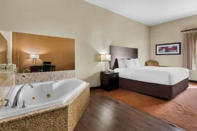 Comfort Suites Hotels in Clovis