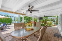 WATERFRONT & HEATED POOL- Tropical 2b/2b w/ Private Dock