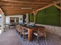 Flor de LIS - VIP Properties