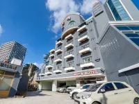 Sokcho Dongmyeonghang Moa Hotels near Sokcho Lighthouse Observatory