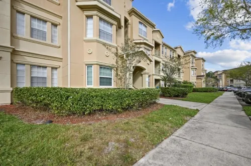 2/2 Condo Minutes From Disney at Terrace Ridge at Town Center