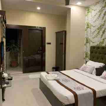 JK Rooms 126 Parashar Legacy - Opp Railway Station Rooms