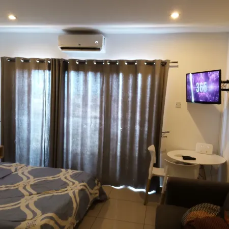 Luxury Studio Apartment at the Gallery