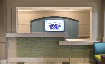Cedar Point's Express Hotel