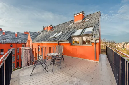 Latarnia, Sun & Snow Отели рядом с достопримечательностью «Albatros»