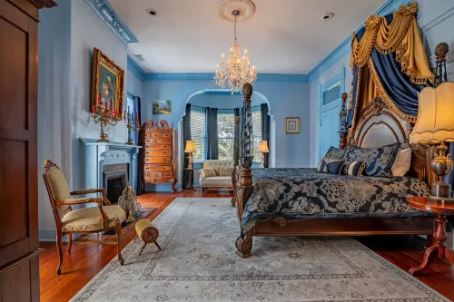 Amethyst Garden - Bed and Breakfasts