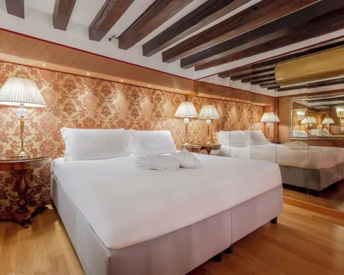 Ca Dell'Arte Hotels near A Plus A Gallery