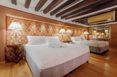 Ca Dell'Arte Hotels near Rio San Barnaba