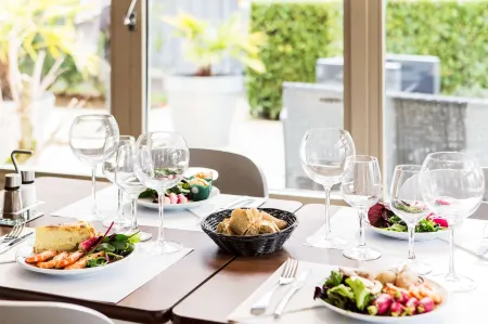 Campanile Chateau Thierry Отели в г. Этамп-Сюр-Марн