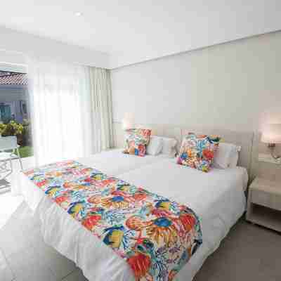 Hotel LIVVO Dunagolf Suites Rooms