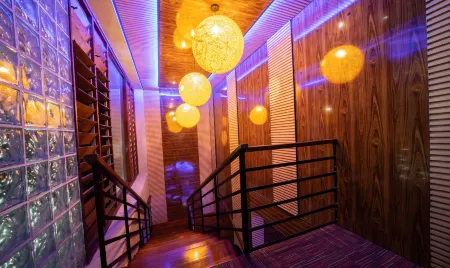 Hotel Bulabard Отели рядом с достопримечательностью «Шри-Сива Субрамания Свами Храм»