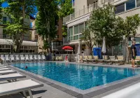 Hotel Aiglon - Rooftop Pools
