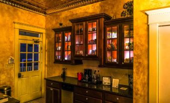 Isetta Inn (Boutique Hostel)