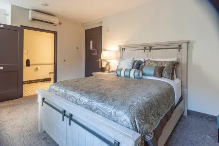 The Alonzo Ward Hotel