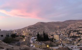 Beit Alshabaan Inn