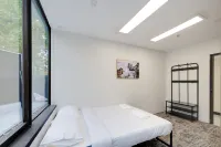 Trademark Hostel - Fully Air Conditioned