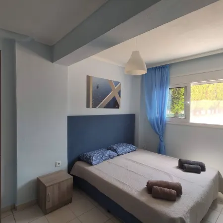 Calm and Peaceful First Line House in Front of the Sea Отели в г. Неа Каликратия