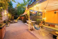 Villa Anvers 4 BDR Parking Hotels in 