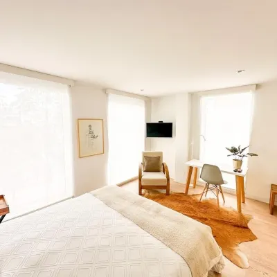Lucitania Hotel Boutique Отели рядом с достопримечательностью «Театр «Роял Сентер»»