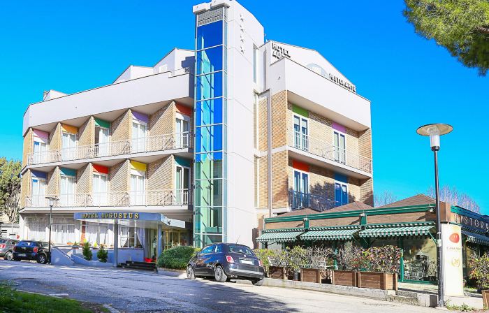 Hotel Augustus